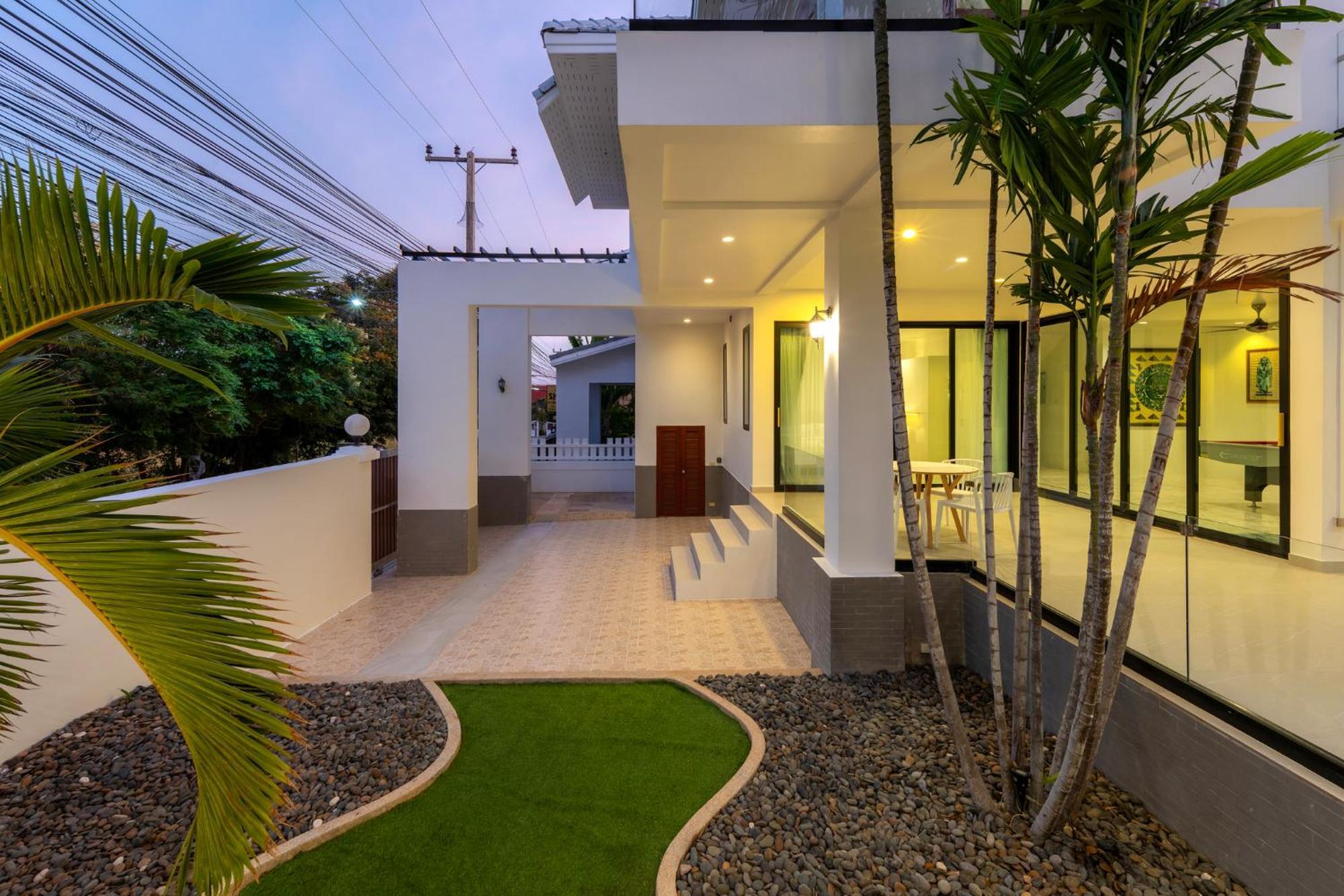 Stunning Villa With Pool And Tropical Garden HHQ Buitenkant foto