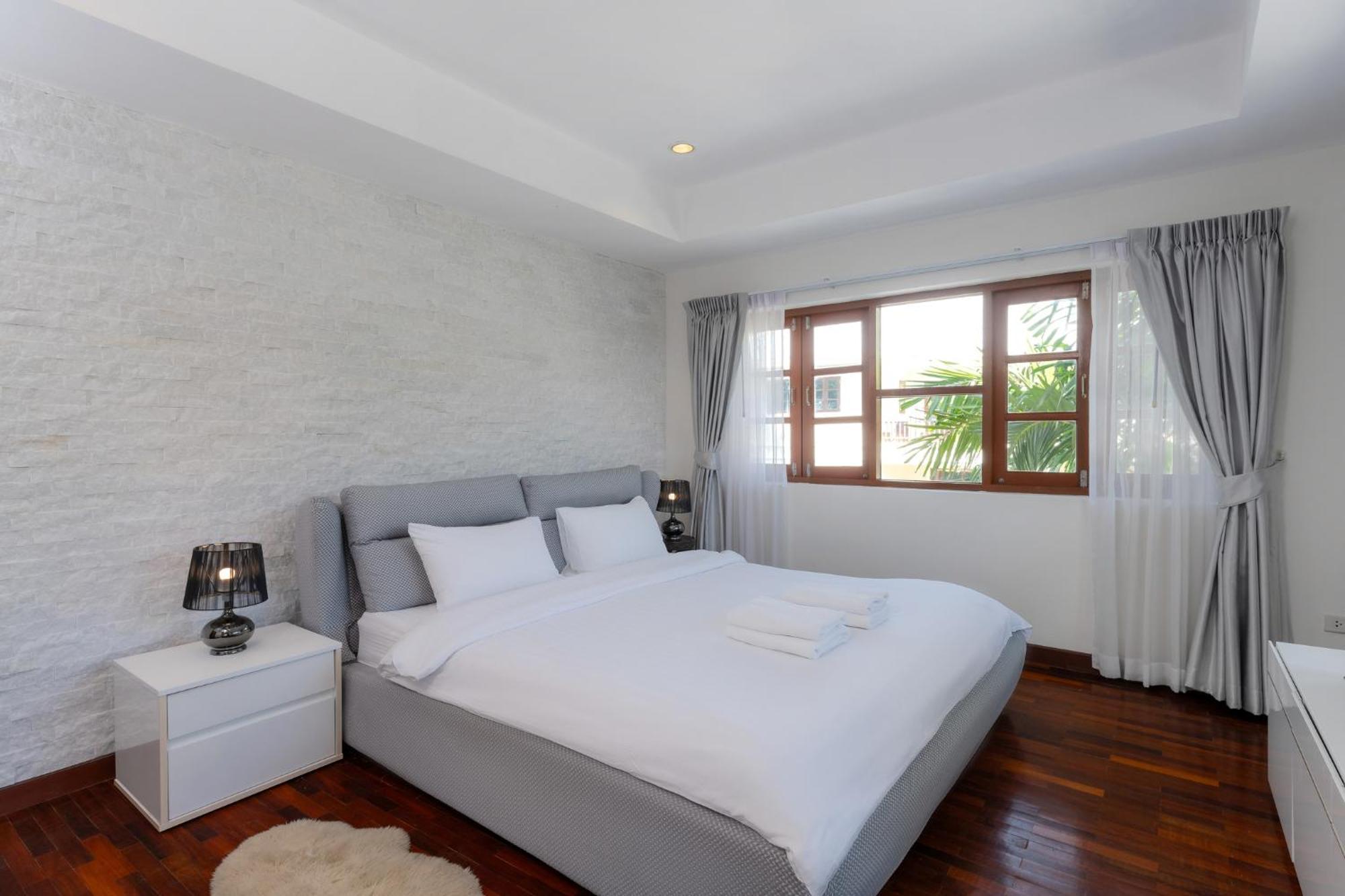 Stunning Villa With Pool And Tropical Garden HHQ Buitenkant foto