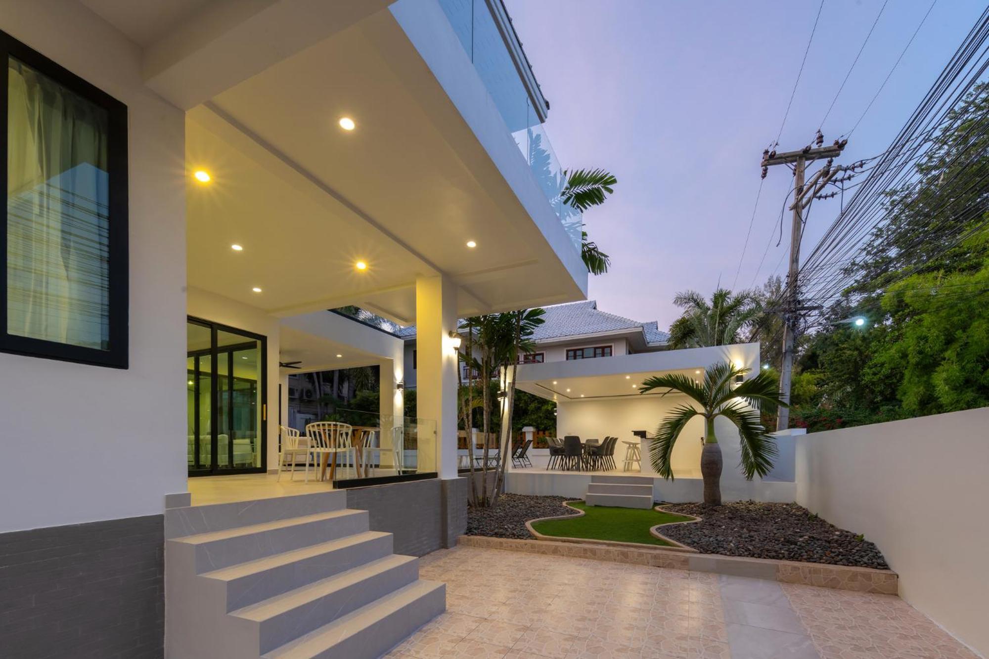 Stunning Villa With Pool And Tropical Garden HHQ Buitenkant foto