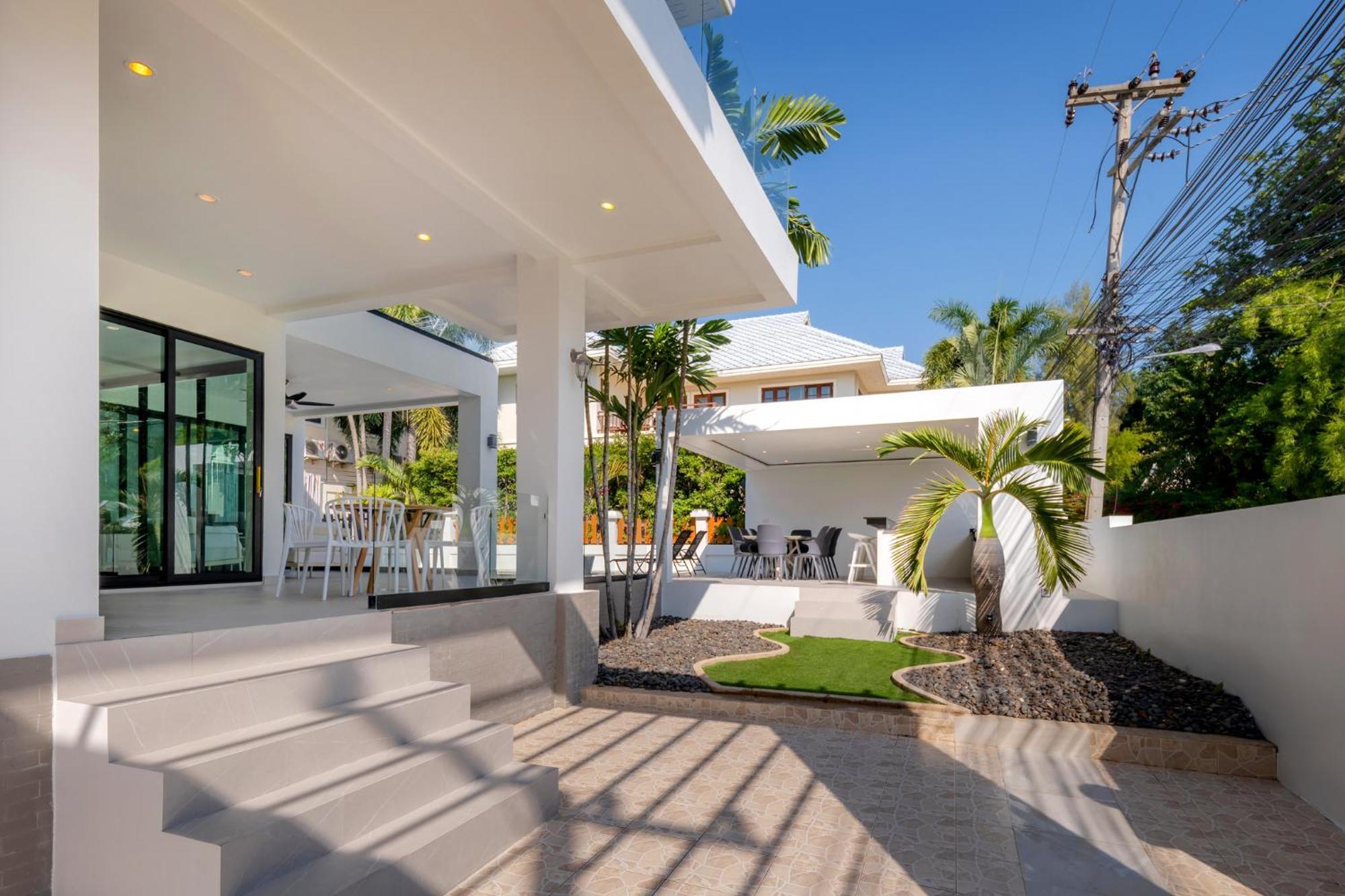 Stunning Villa With Pool And Tropical Garden HHQ Buitenkant foto